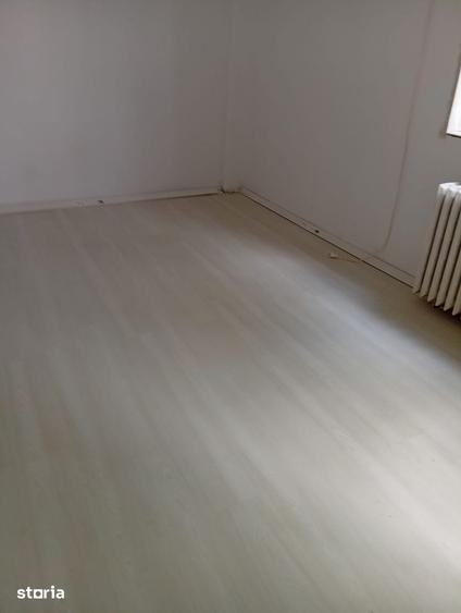 Apartament cu 2 camere decomandat în Berceni