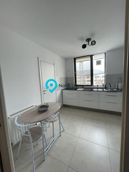 Apartament cu 5 camere decomandat, mobilat în Herăstrău