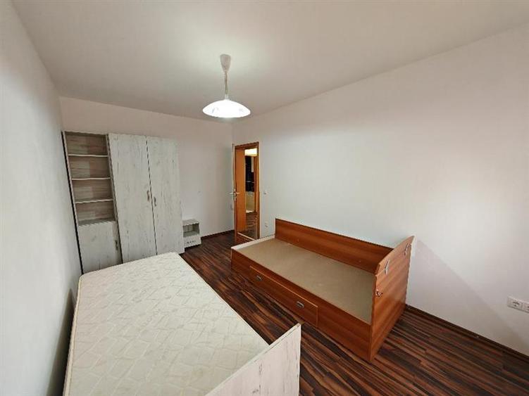 Apartament cu 3 camere decomandat, mobilat în Avantgarden