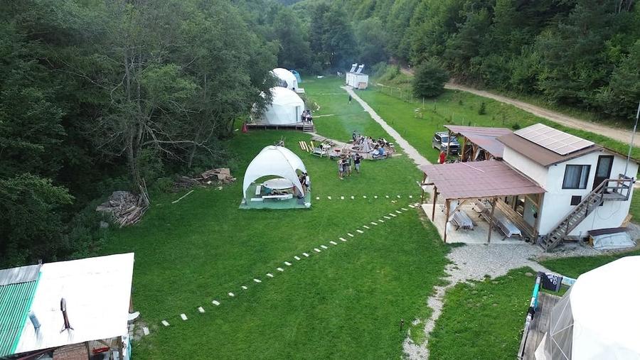 Casă cu 3 camere cu Teren 4500 Mp în Exterior Vest