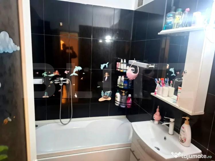 Apartament cu 2 camere decomandat în Aleea Trandafirilor