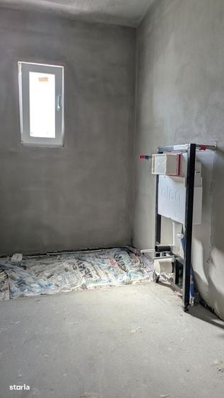 Casă cu 4 camere în Vladimirescu