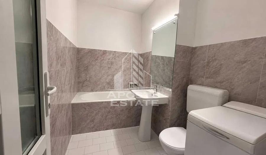 Apartament cu 2 camere semidecomandat, mobilat în Aradului