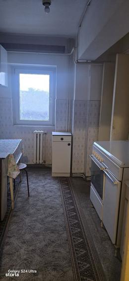 Apartament cu 4 camere în Independenței