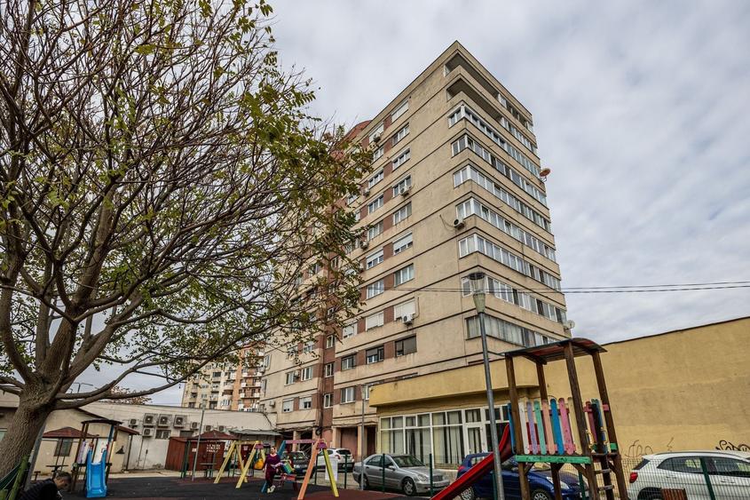 Apartament cu 2 camere decomandat, mobilat în P-ța Spitalului