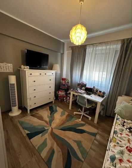 Apartament cu 3 camere decomandat în Narcisa