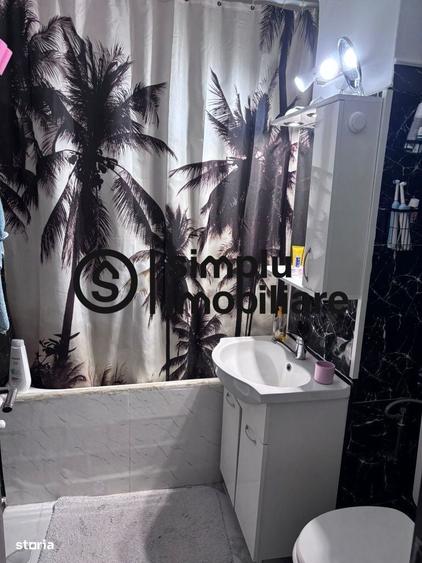 Apartament cu 3 camere decomandat în 1 Mai