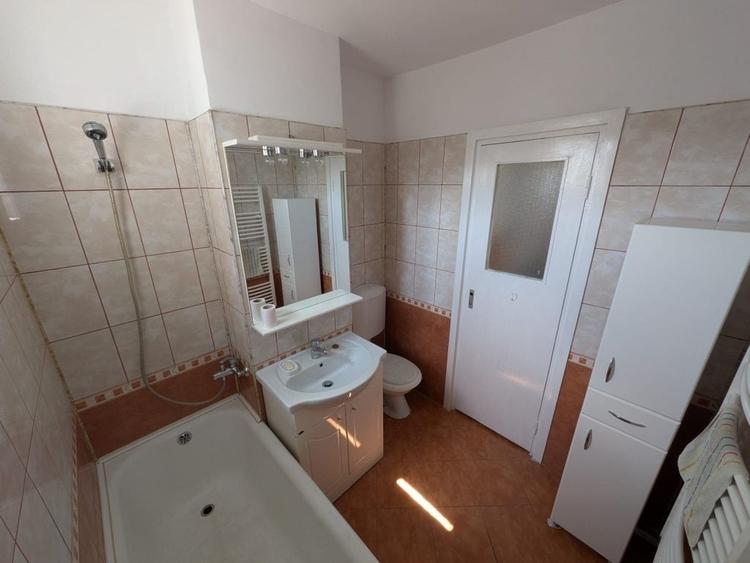 Apartament cu 2 camere decomandat în Tudor