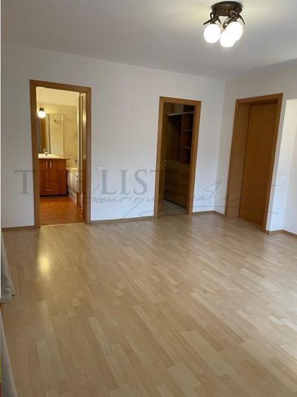 Duplex cu 7 camere cu Teren 360 Mp în Iancu Nicolae