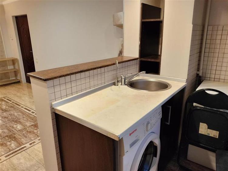 Apartament cu 2 camere semidecomandat, mobilat în Zorilor
