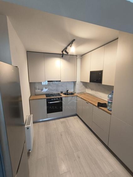 Apartament cu 2 camere decomandat, mobilat în B-dul București