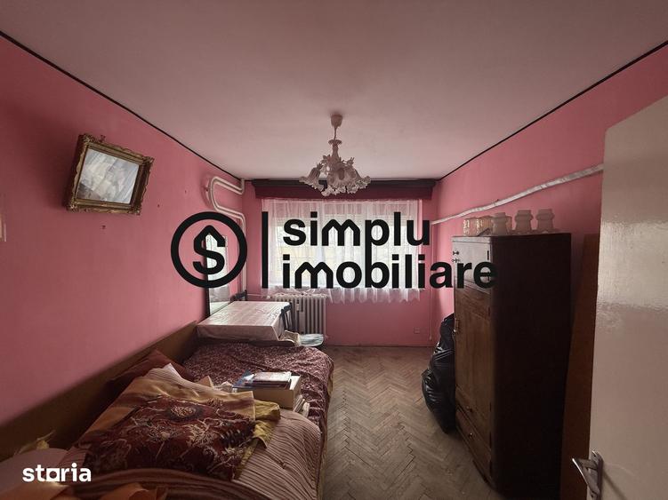 Apartament cu 3 camere decomandat în Valea Rosie