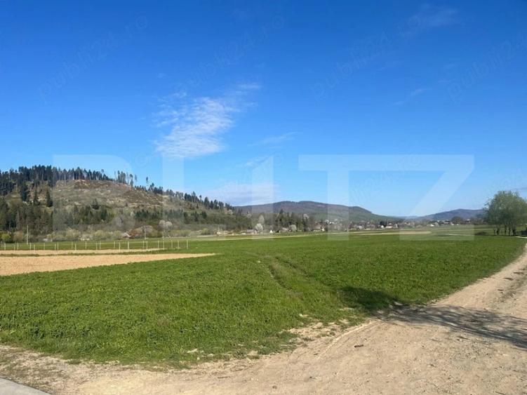 Teren de 2818 mp, în Capu Câmpului