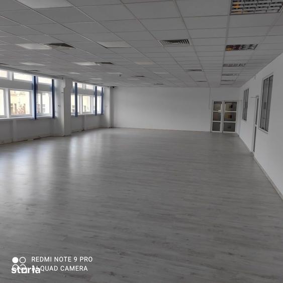 Spațiu comercial, de 100 mp, în Podu Roș
