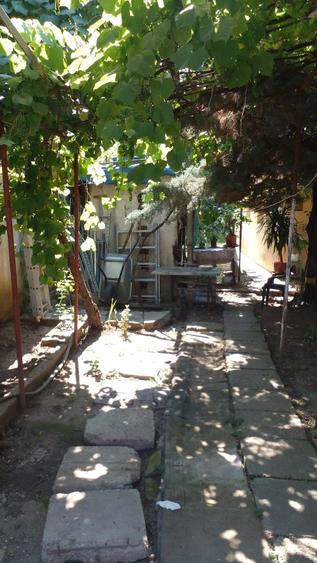 Casă cu 2 camere cu Teren 539 Mp în Central