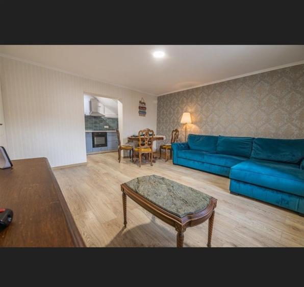 Apartament cu 2 camere decomandat, mobilat în Ultracentral