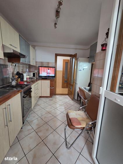 Apartament cu 2 camere decomandat în Radu Negru