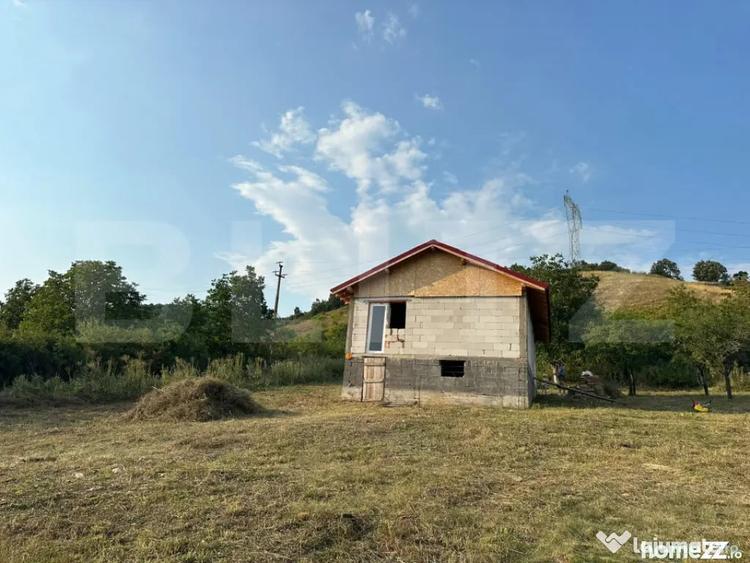 Casă cu 2 camere cu Teren 1400 Mp în Chimindia