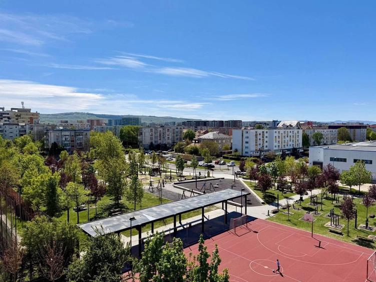 Apartament cu 2 camere decomandat în Între Lacuri