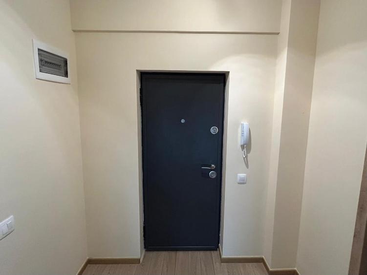 Apartament cu 3 camere semidecomandat, mobilat în Bucureștii Noi