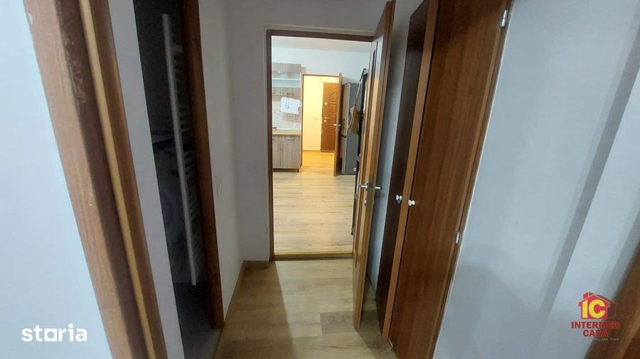 Apartament cu 2 camere decomandat în Central — fotografia 1