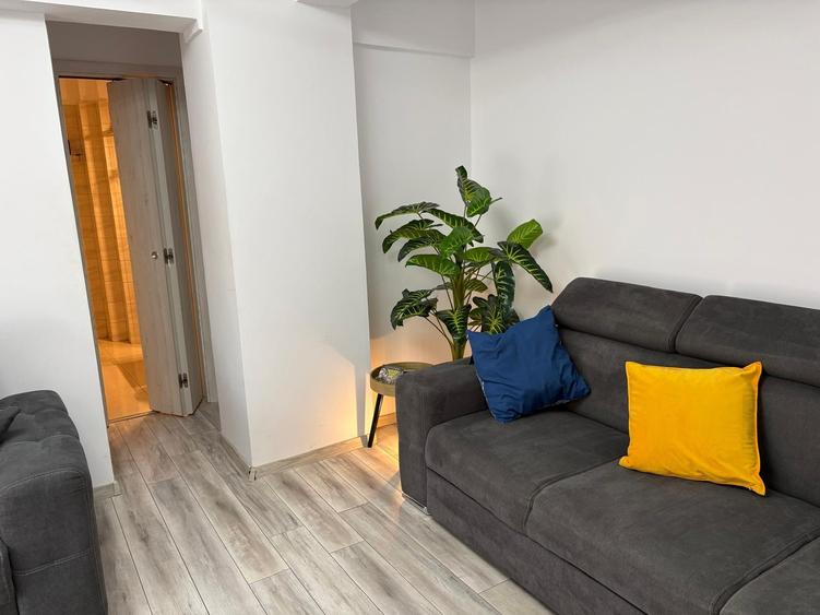 Apartament cu 2 camere decomandat, mobilat în Calea Victoriei