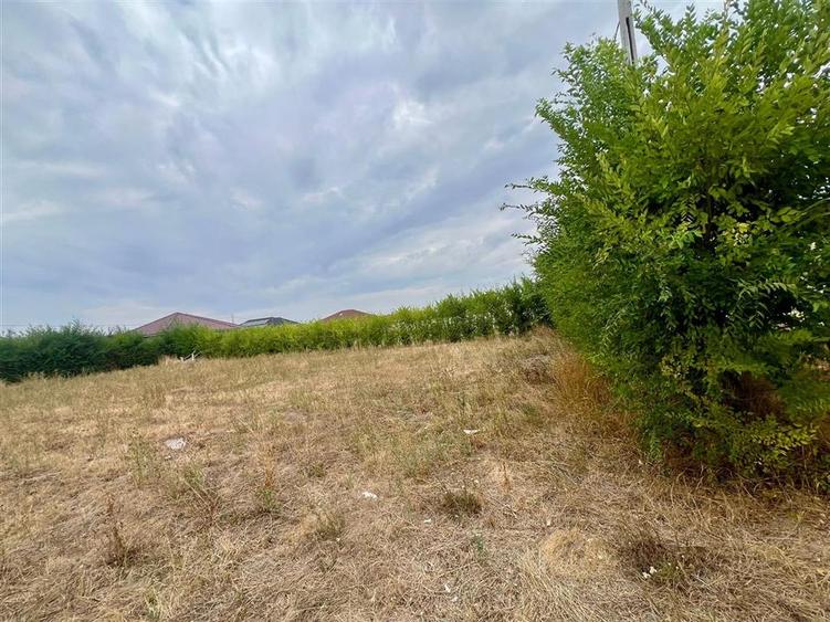 Teren intravilan de 737 mp, în Biharia