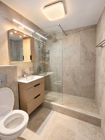 Apartament cu 3 camere semidecomandat în Gorjului