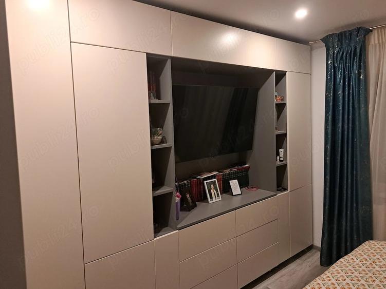Apartament cu 3 camere decomandat în 1 Decembrie