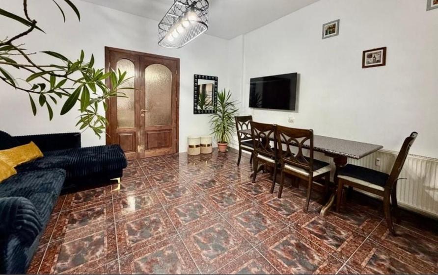 Apartament cu 2 camere semidecomandat în Lipovei