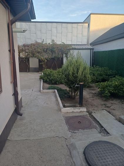 Casă individuală cu 4 camere cu Canalizare în Coiciu