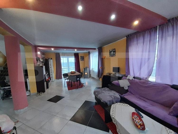 Casă individuală cu 6 camere cu Canalizare în Dârste