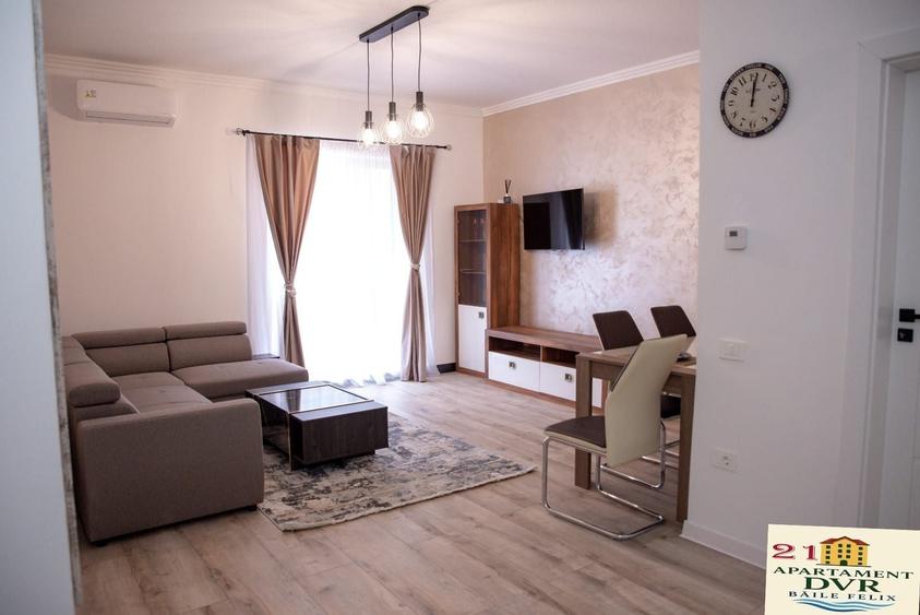 Apartament cu 2 camere decomandat în Sânmartin