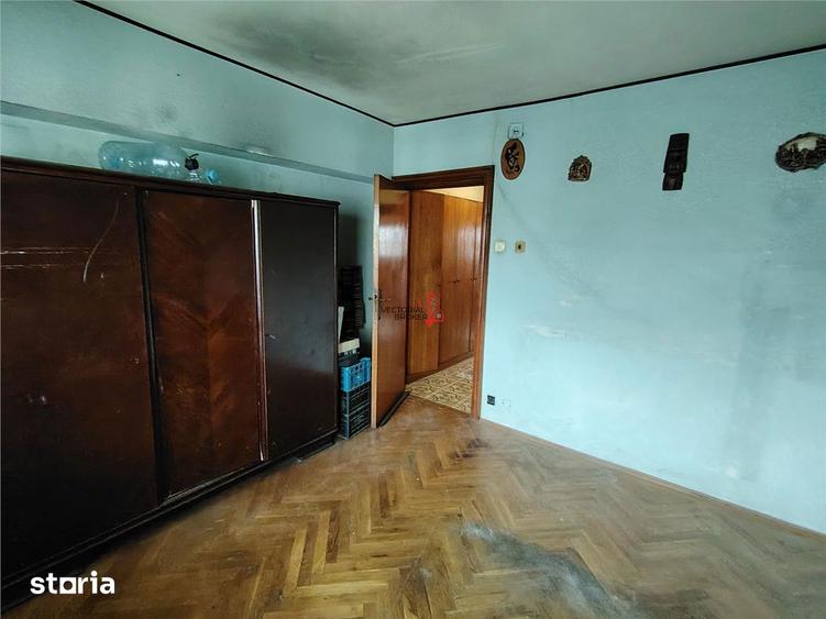 Apartament cu 3 camere decomandat în Grivița
