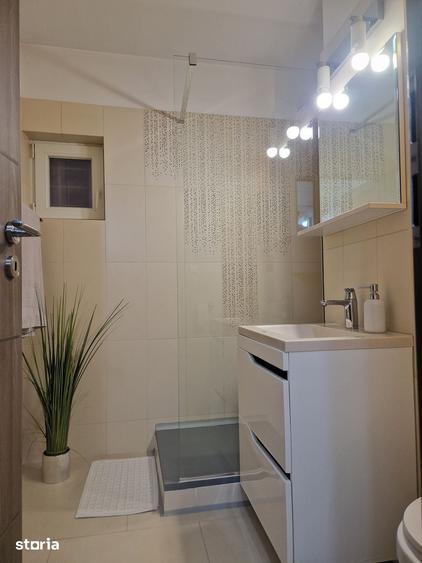 Apartament cu 3 camere decomandat în Republicii