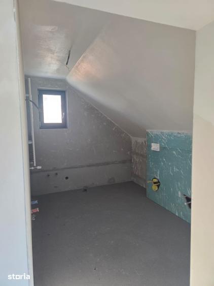 Apartament cu 2 camere în Micro 17