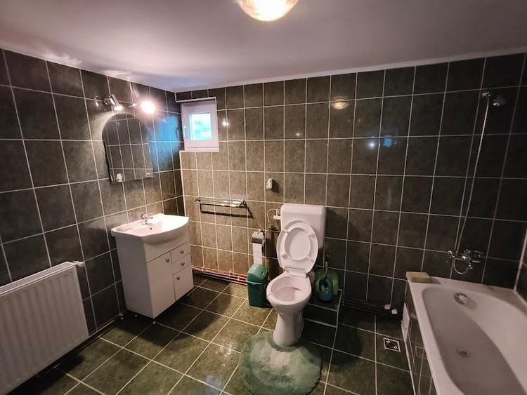 Casă individuală cu 7 camere cu Canalizare în Zamora