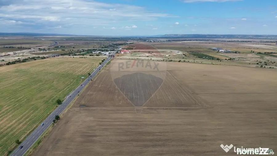 Teren de 27500 mp, în Tișița