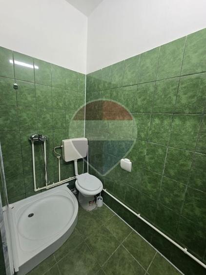 Spațiu comercial, de 180 mp, în Central
