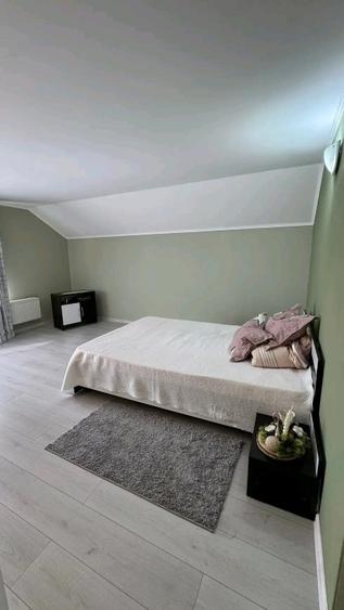 Casă individuală cu 5 camere cu Canalizare în Oncea