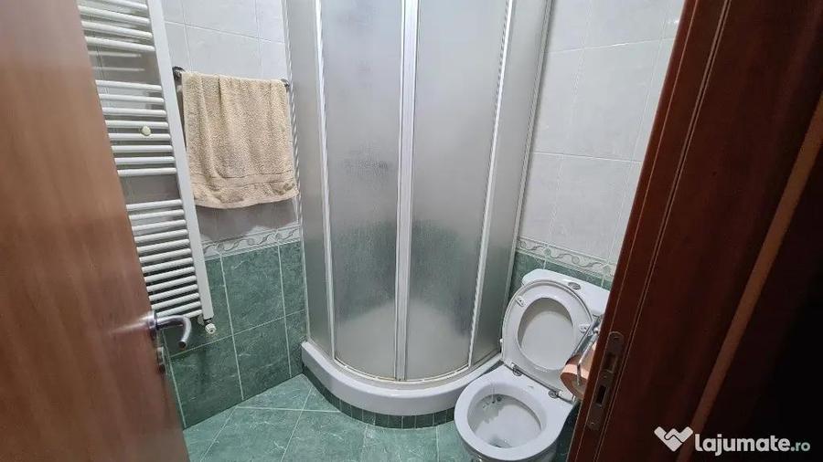 Spațiu comercial, de 380 mp, în Central
