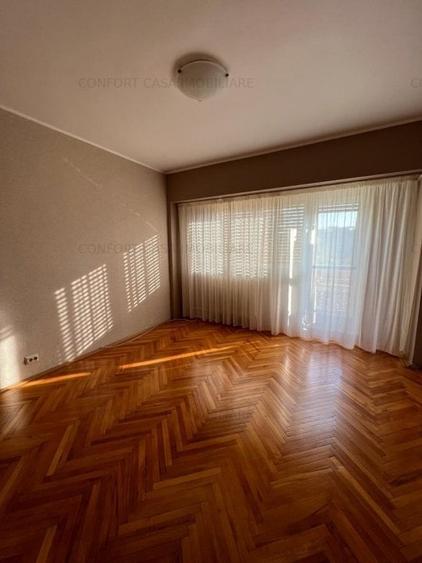 Apartament cu 3 camere decomandat în Unirii