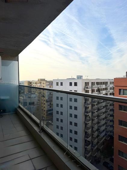 Apartament cu 2 camere semidecomandat în Mihai Bravu