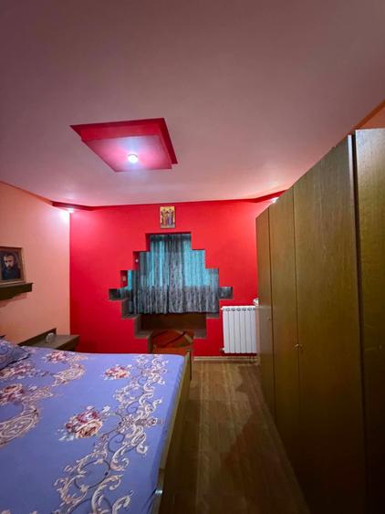 Apartament cu 4 camere decomandat în Central