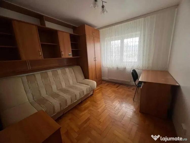Apartament cu 3 camere decomandat în Obcini