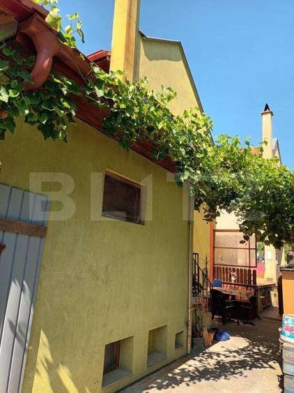 Duplex cu 6 camere cu Canalizare în Nord