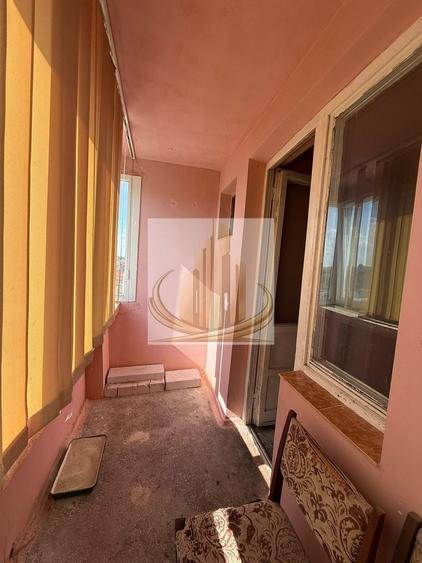 Apartament cu 3 camere decomandat, mobilat în Girocului