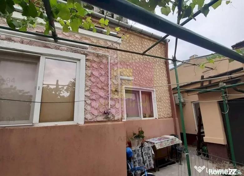 Casă cu 3 camere cu Teren 160 Mp în Calea Călărașilor