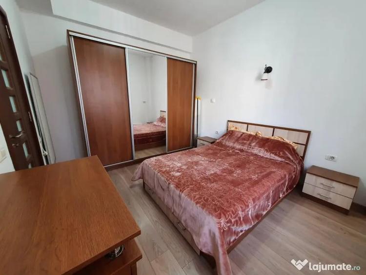 Apartament cu 2 camere semidecomandat în Universitate