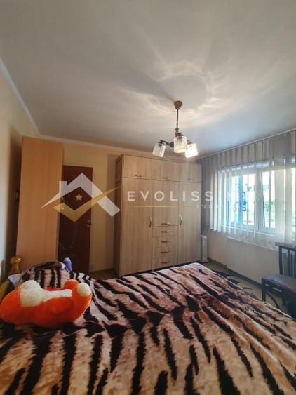 Apartament cu 3 camere decomandat, mobilat în Tractorul